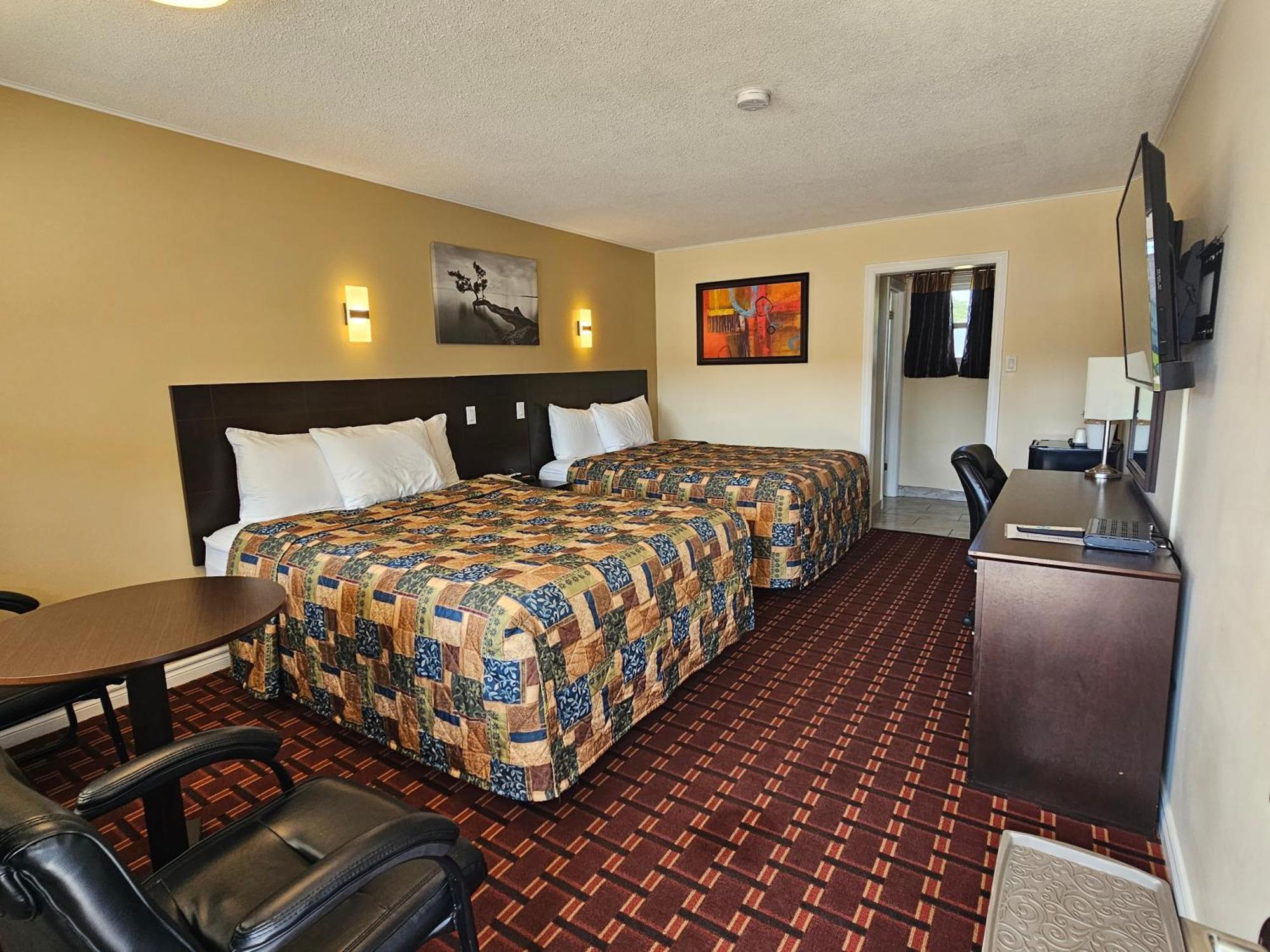 Fox Motor Inn Greater Napanee Εξωτερικό φωτογραφία