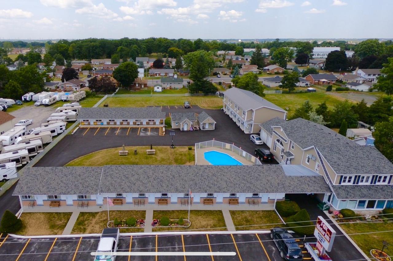 Fox Motor Inn Greater Napanee Εξωτερικό φωτογραφία