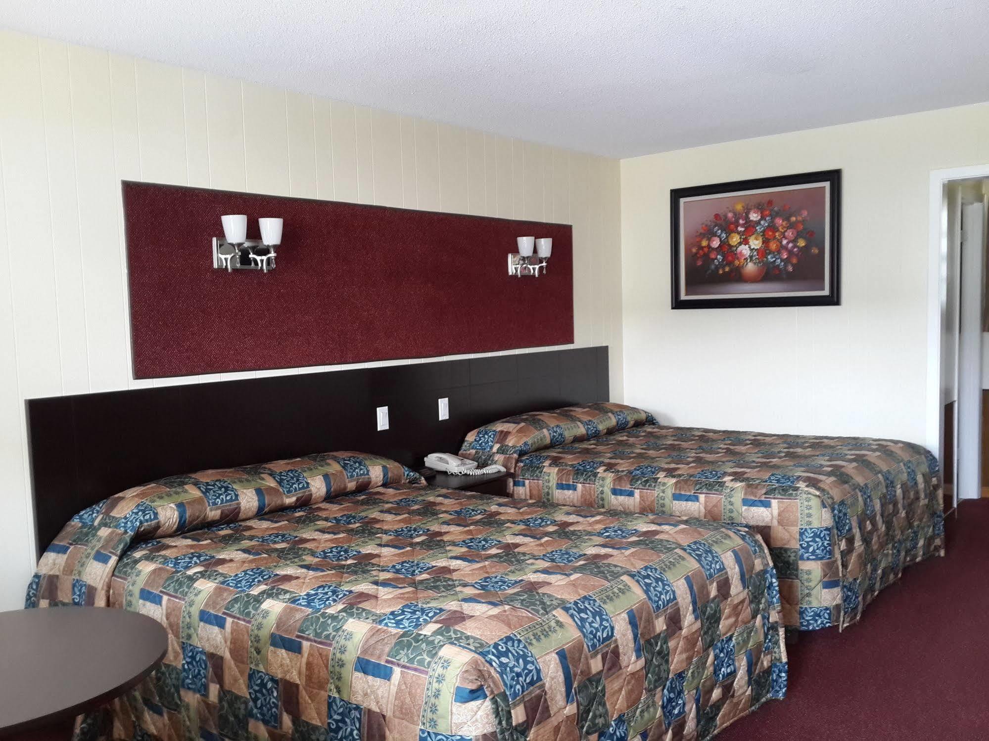 Fox Motor Inn Greater Napanee Εξωτερικό φωτογραφία